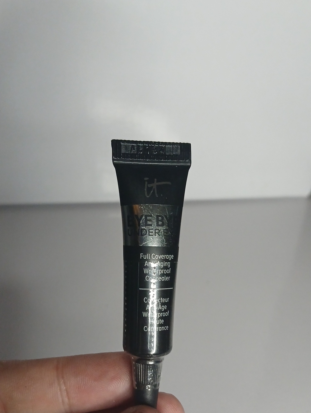 Sealed Medium - mini IT Cosmetics Bye bye Under Eye Anti Aging Concealer